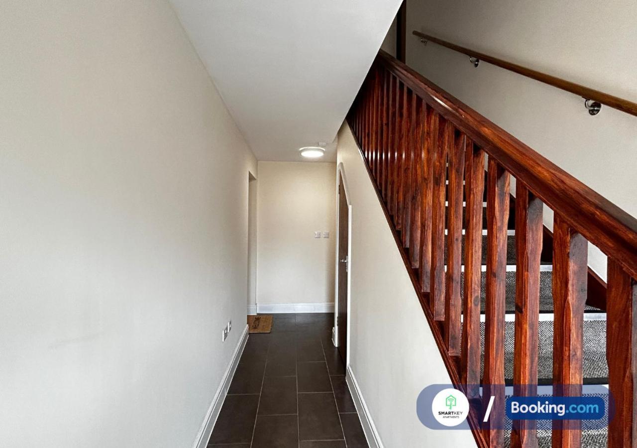 Modern 2 Bed 2 Bath Apartment Free Parking 沃特福德 外观 照片